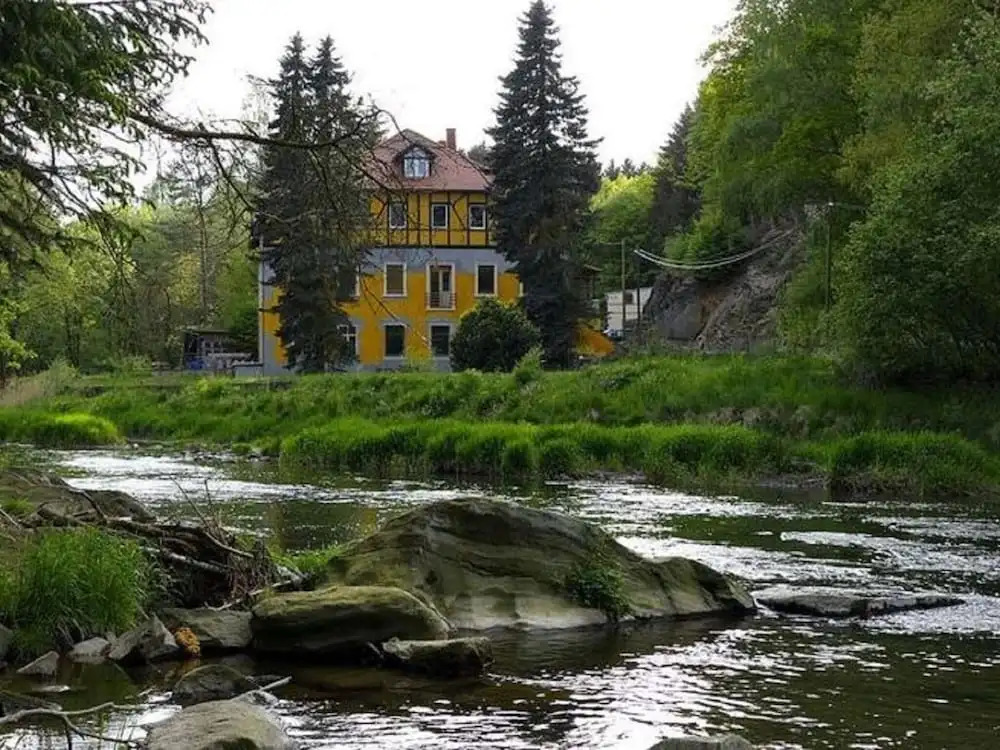 Villa Rotschoenberg im Tal der Freiberger Mulde