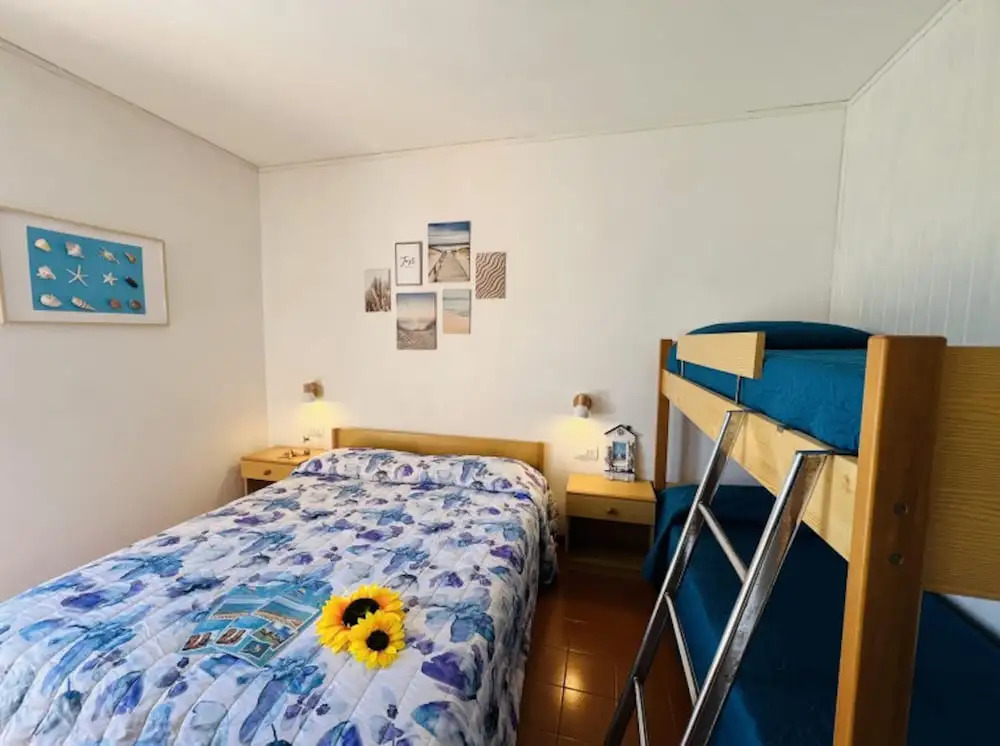 Flat With Terrace Overlooking the Pool