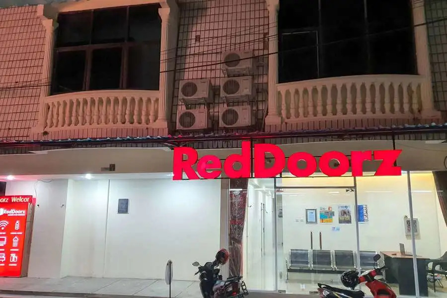 RedDoorz at Mayjen Sungkono Surabaya