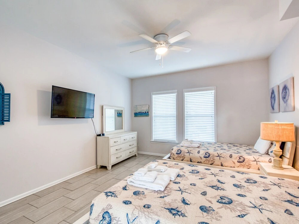 5447 Saint Augustine - 7 Br Home
