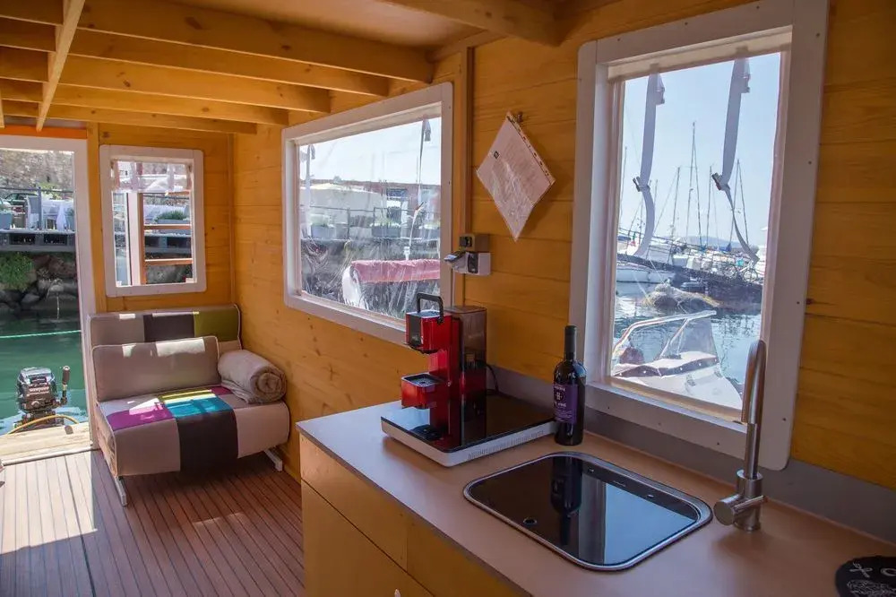 House Boat Alghero Gialla