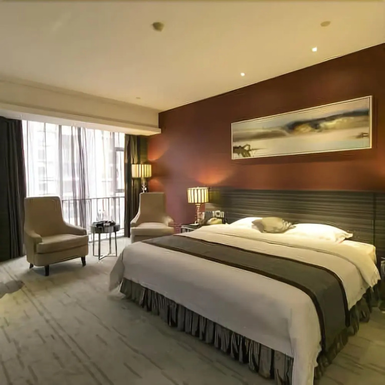 Golden Peninsula Hotel