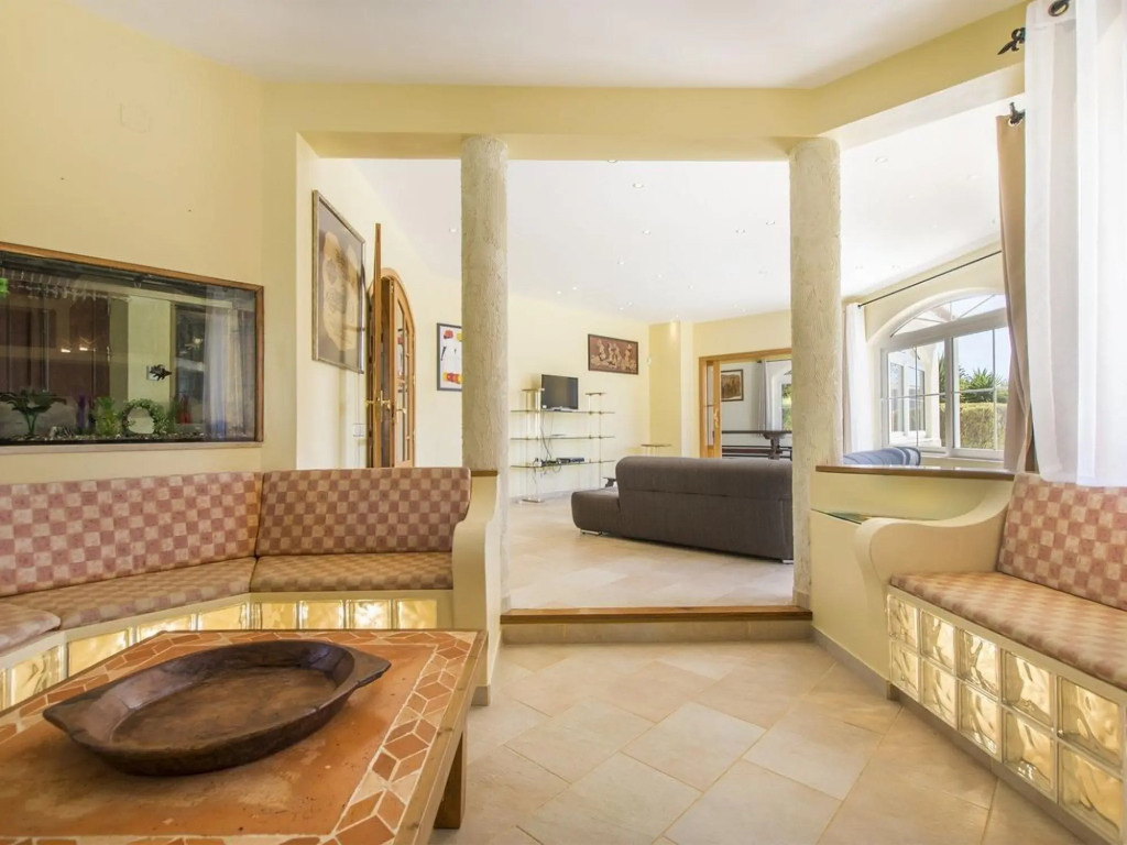 Villa Atlas (AL) in Lagos