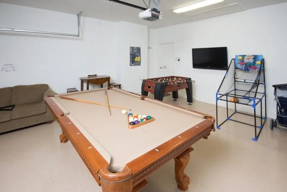 Gem Games Room & Private Pool/spa! 4 Bedroom Villa by Redawning