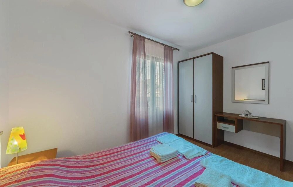 Stunning Home in Pula With Wifi and 5 Bedrooms