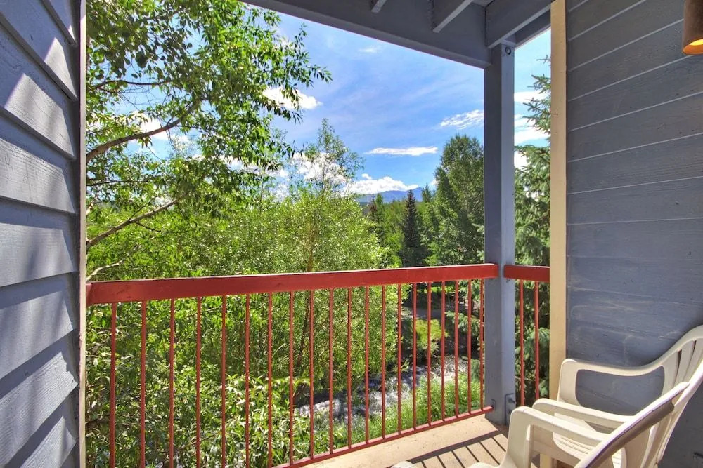 River Mtn Lodge E116C - Studio Condo by RedAwning