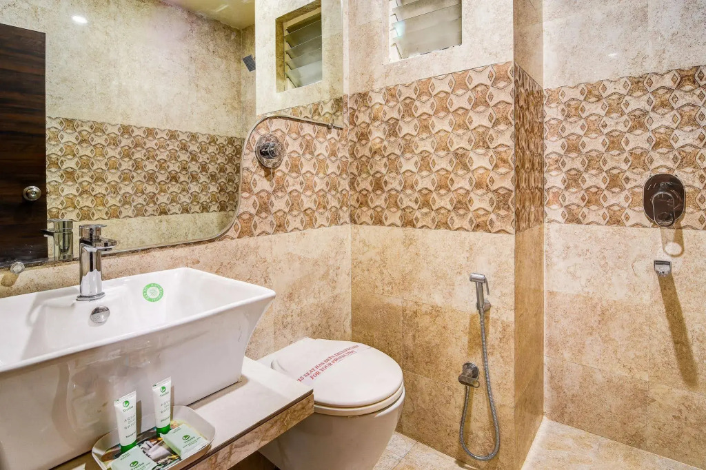 FabHotel Kamla Regency - Rani Kamlapati Station