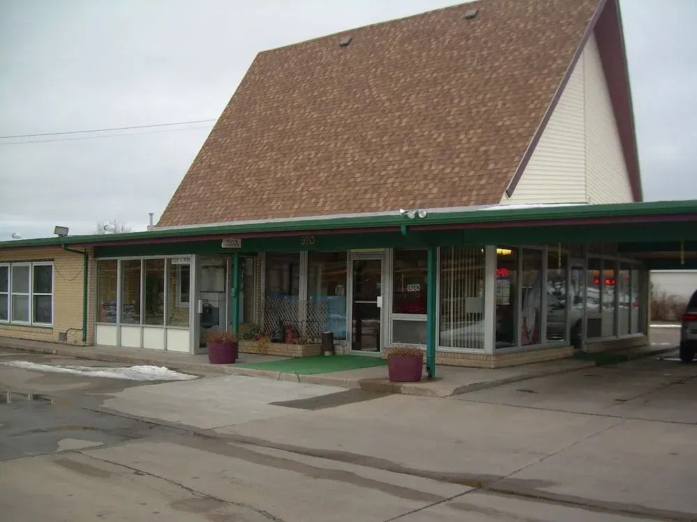 83 motel