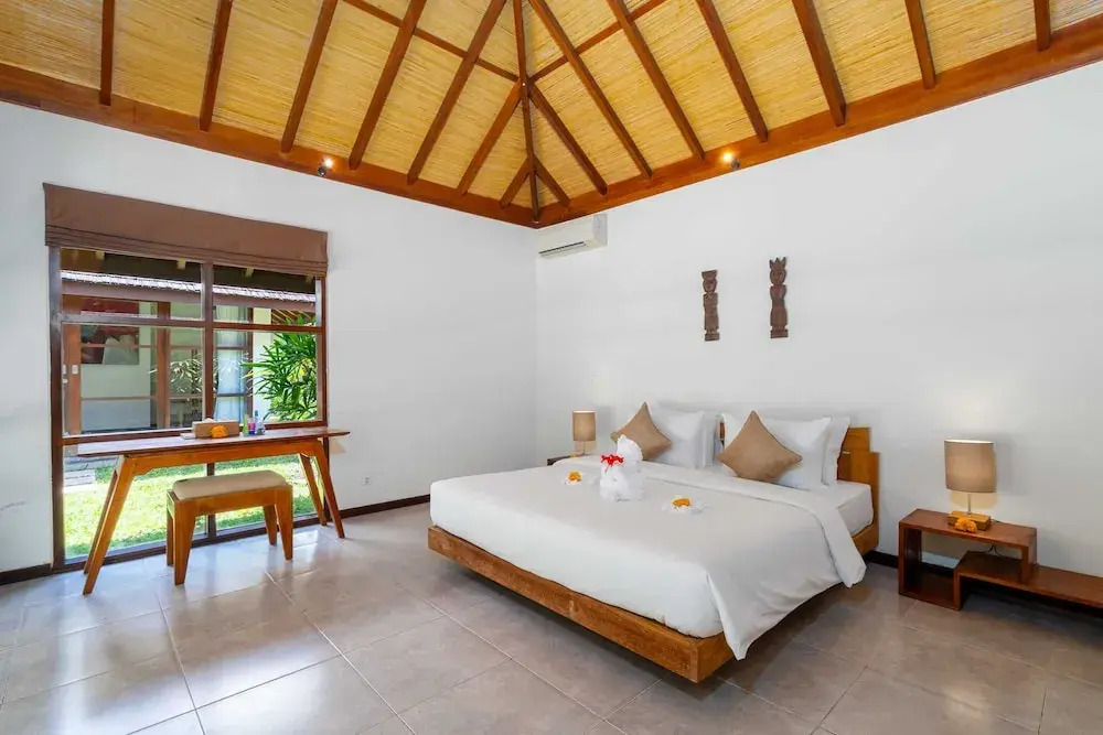 Villa Alroda Antik - Peaceful 4BR Villa with Private Pool in Canggu