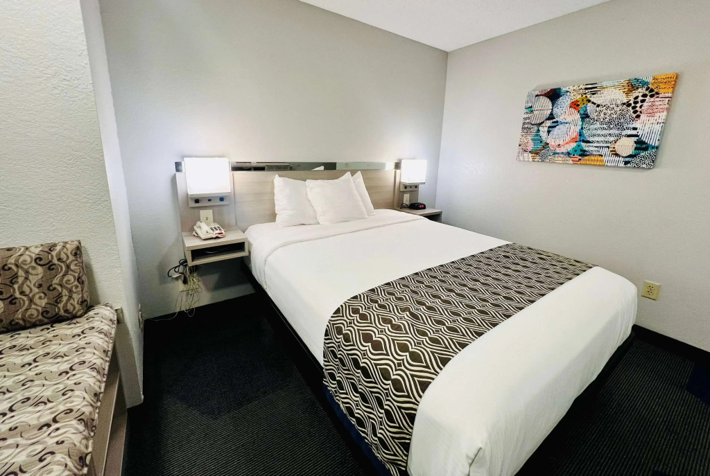 Microtel Inn by Wyndham Georgetown