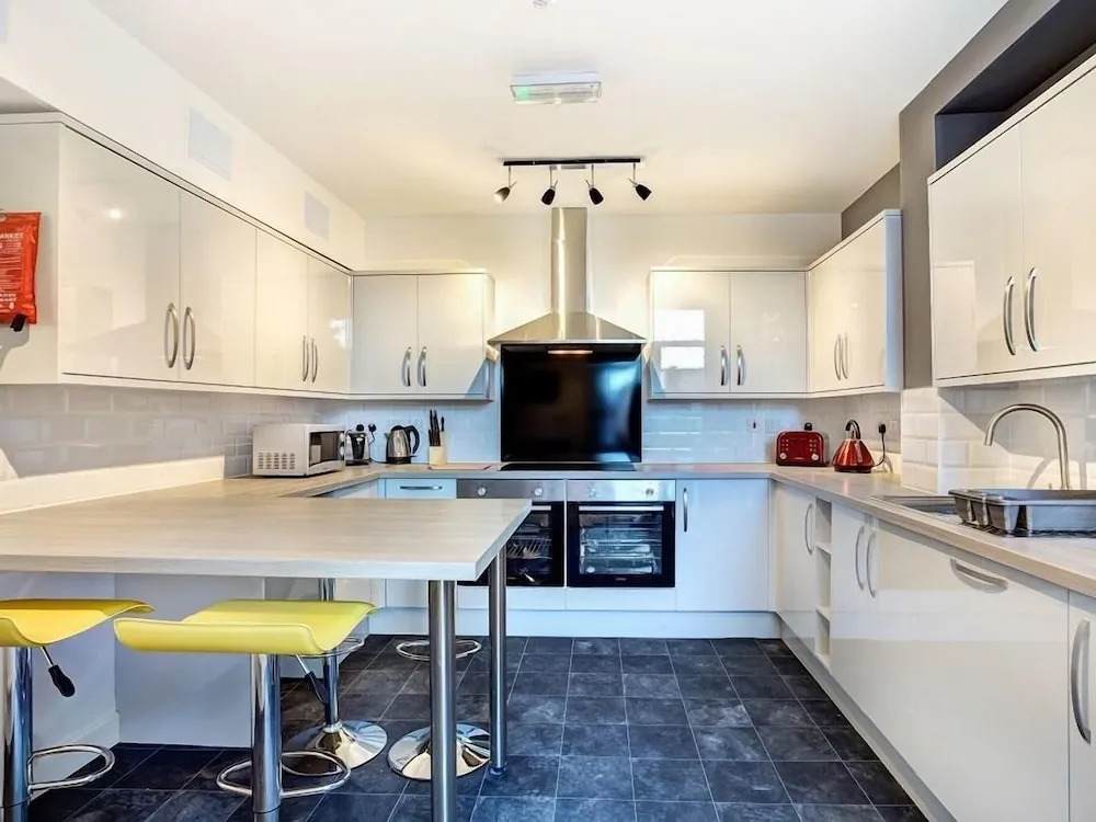 Townhouse PLUS @ 166 Edleston Road Crewe