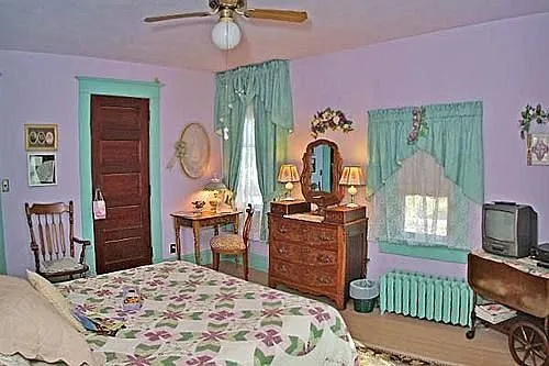 The Homespun Country Inn