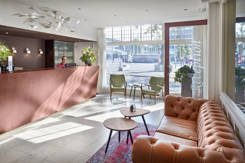 Hotel Lion DOr