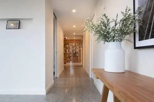 3 Story Townhouse In The Middle Of The City