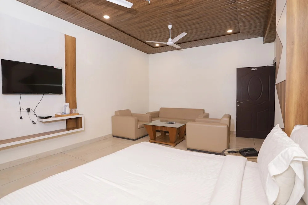 Razia Inn Hotel And Banquet
