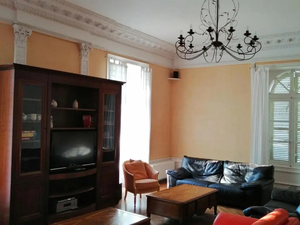 Maison Précigné, 8 Pièces, 12 Personnes - Fr-1-410-262