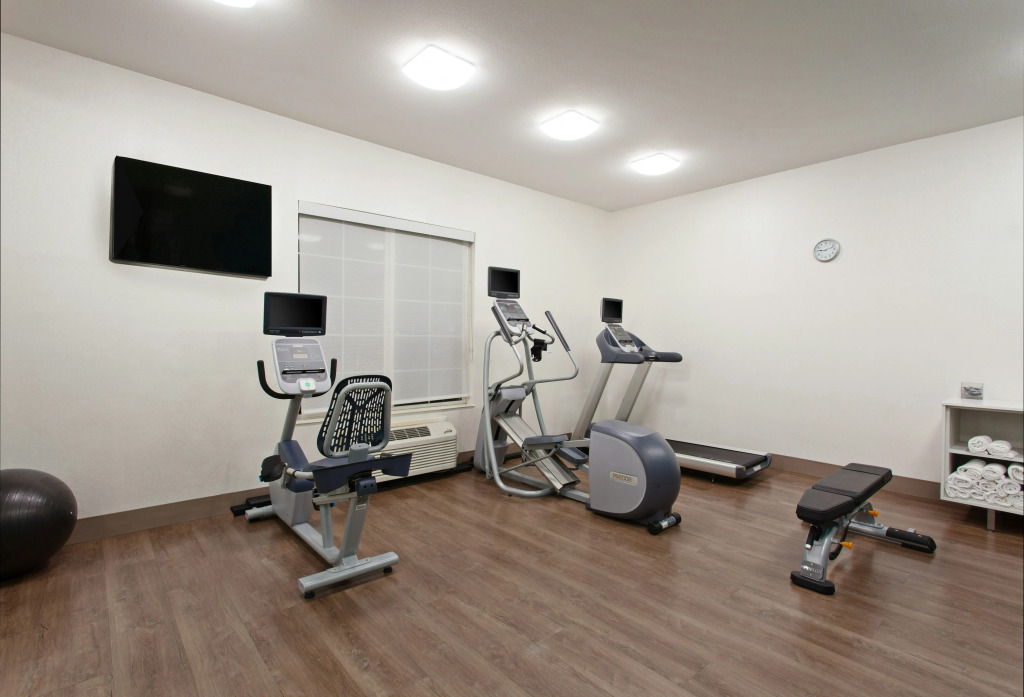 Holiday Inn Express & Suites Oakland - Airport by IHG