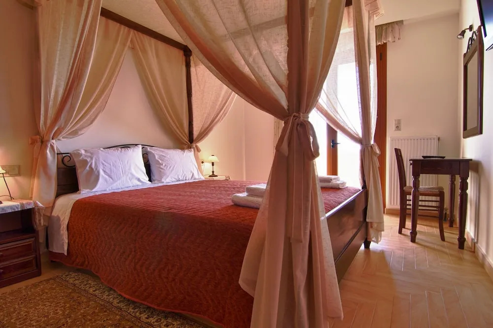 Petrochori ApartHotel