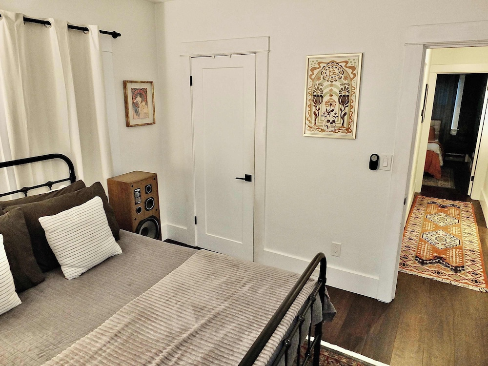 Charming Craftsman - Beach Close