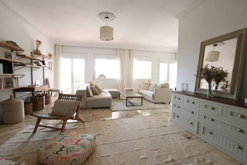 Tess Villa Olmos in M Laga