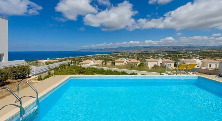 Villa Tavrou Dyo - Luxury 3 Bedroom Latchi Villa With Private Pool