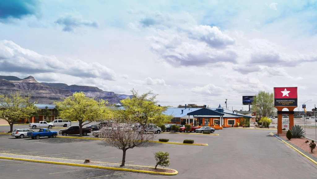 The Classic Desert Aire Hotel