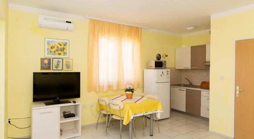 Star Apartments