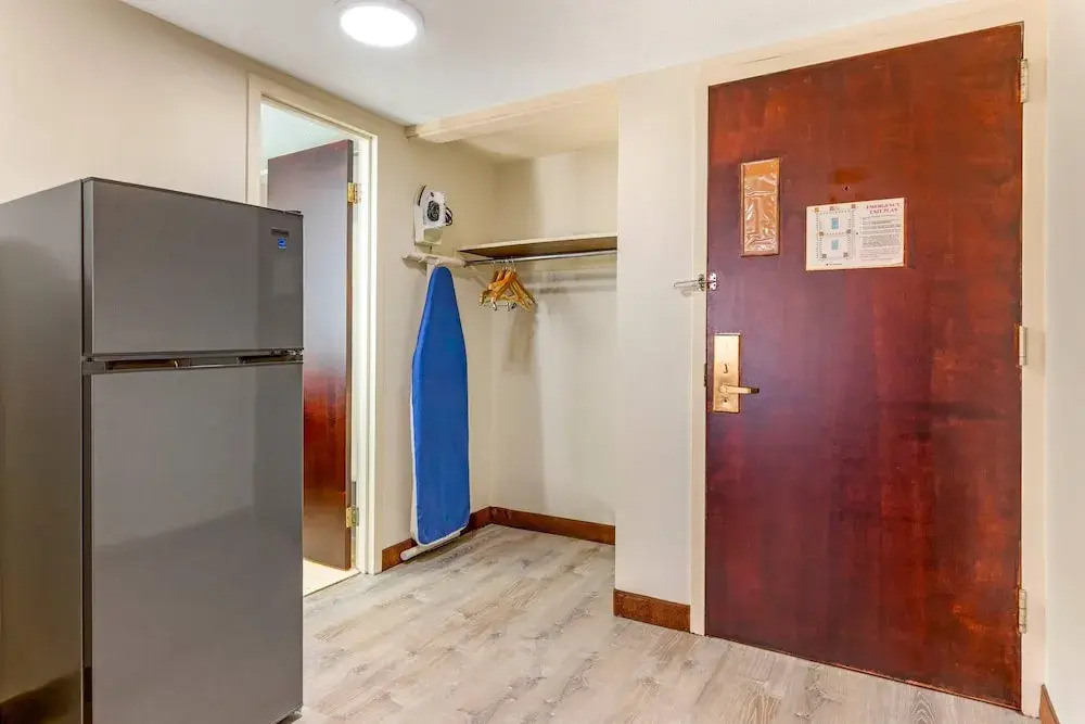 MainStay Suites Lansing West