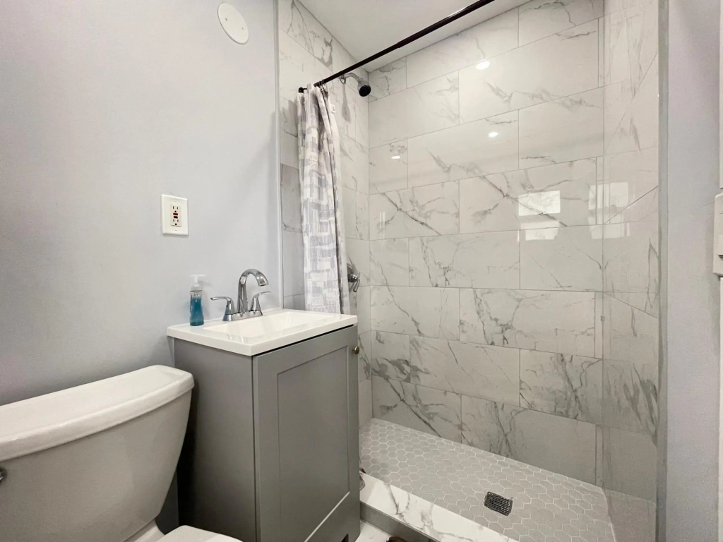 Studio Near Airport Seaport Restaurants