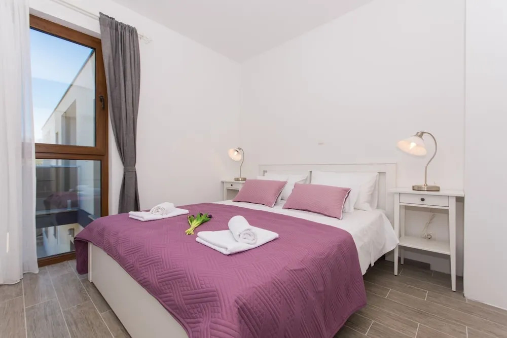 Apartments Villa LA