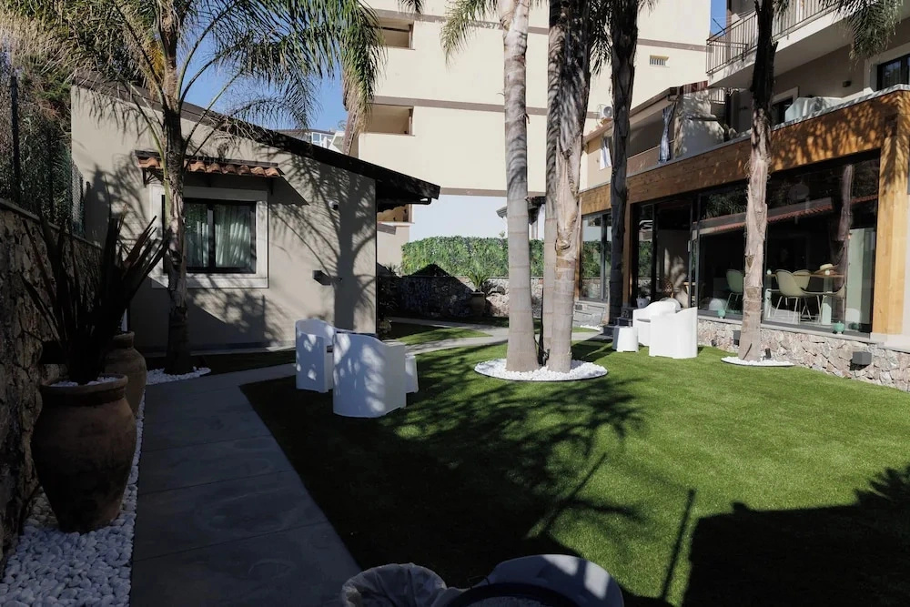 SEA GARDEN luxury rooms