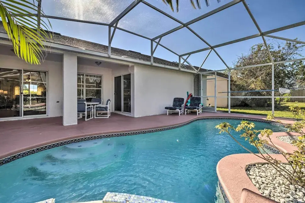 Charming Kissimmee Retreat w/ Pool & Lanai!