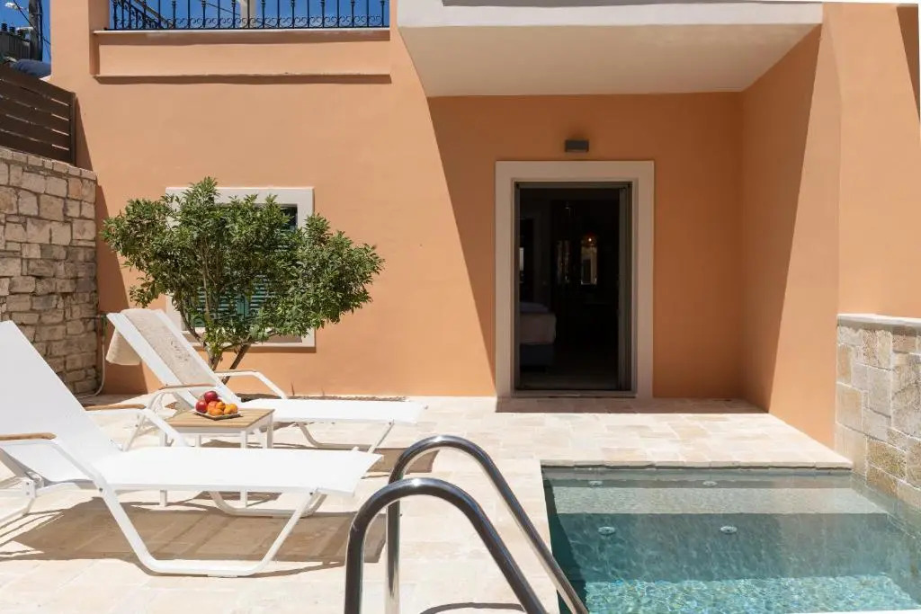 Onore Luxury Suites