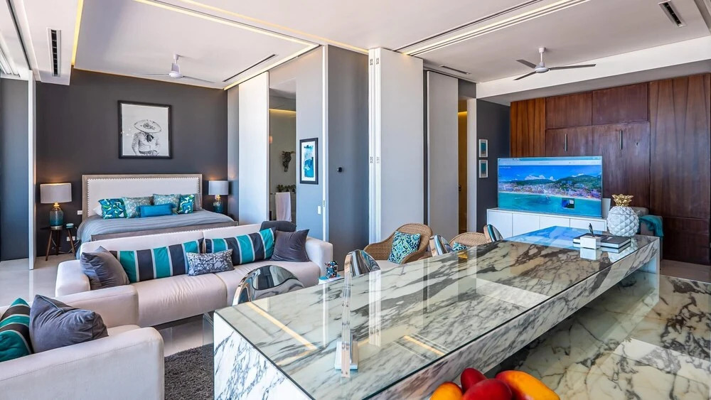 Pier 57-706 Spectacular Penthouse Romantic Zone Ocean Views