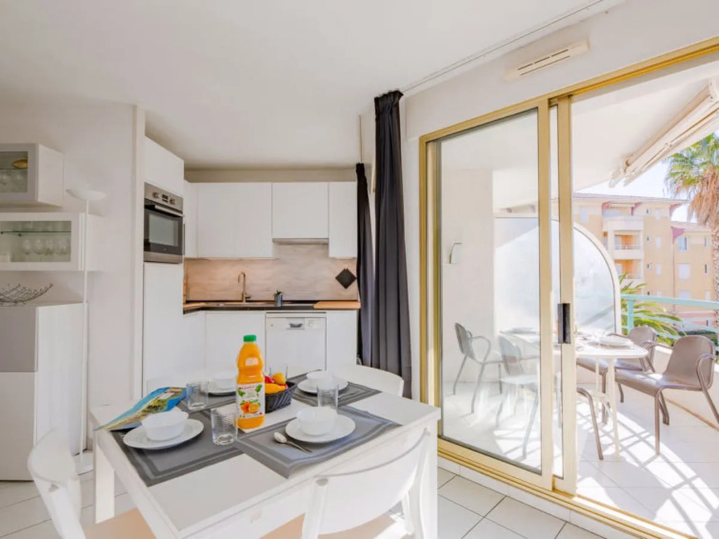 Villa LOpen Fréjus 27684