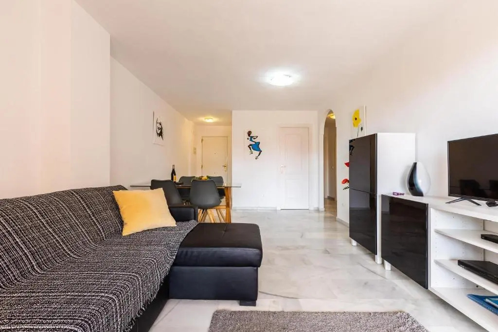 Apartment 925