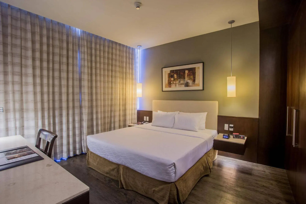 The B Hotel Alabang
