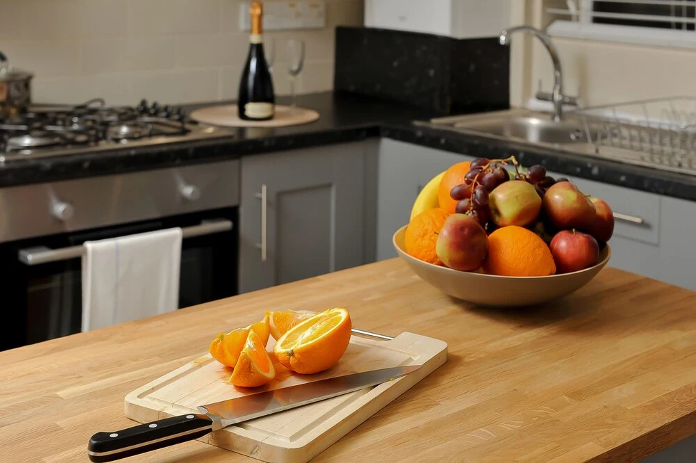 Select Serviced Accommodation - Canal Walk