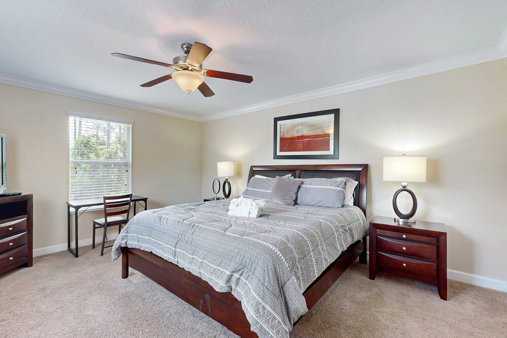 Dog-friendly Home With Private Pool, High-speed Wifi, Central AC, & Washer/dryer