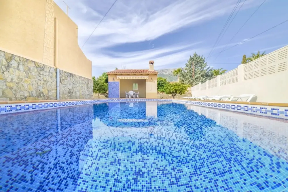 Villa - 4 Bedrooms with Pool and WiFi - 104984