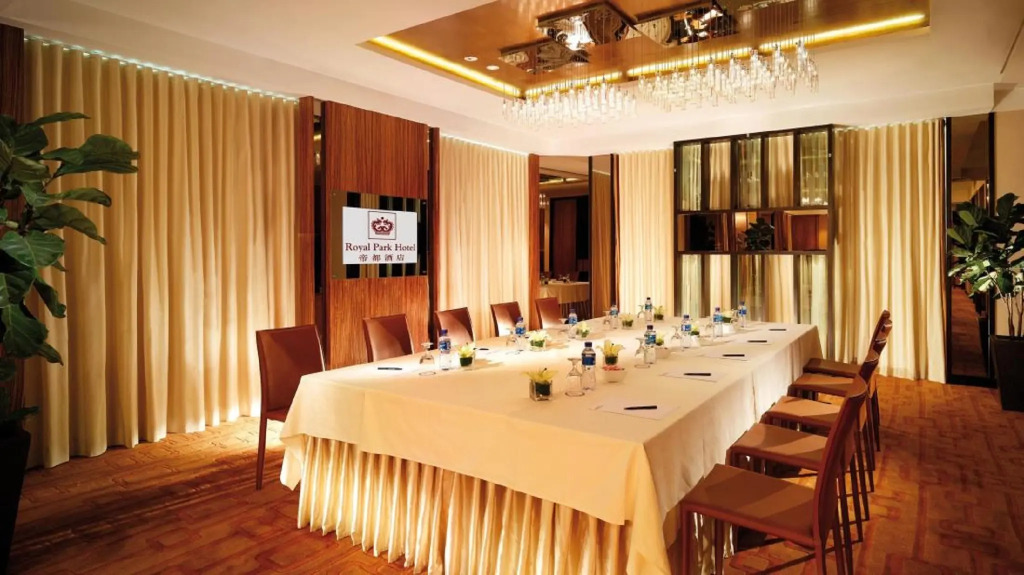 Royal Park Hotel