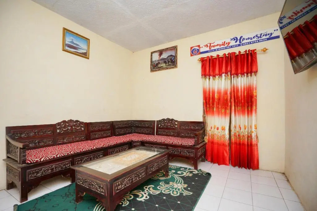 OYO 1834 Family Homestay