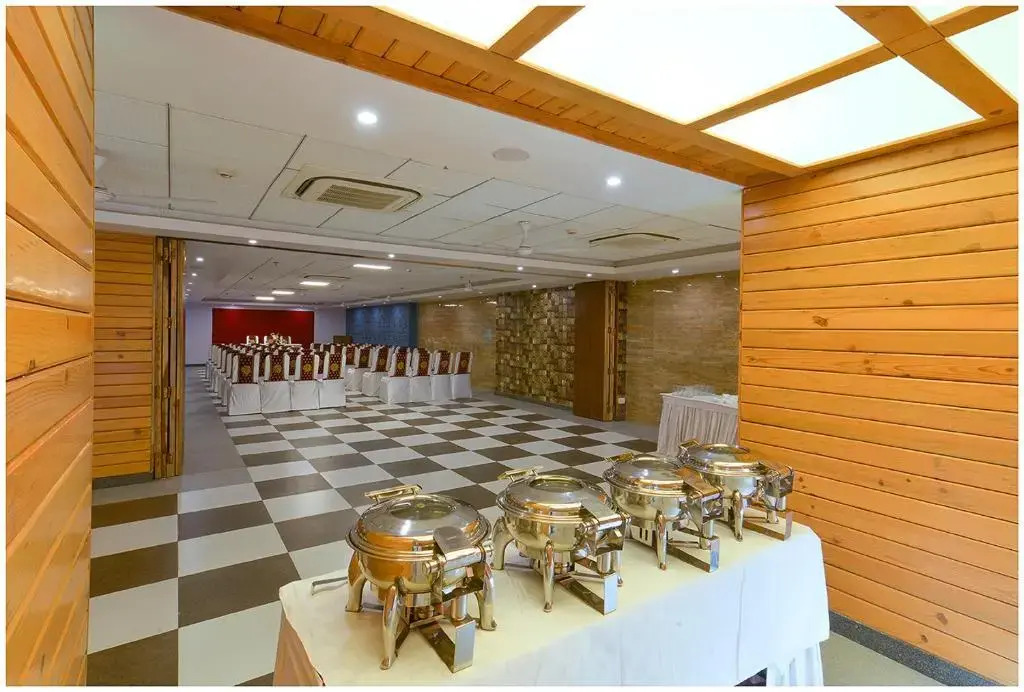 Hotel Shri Ram Empire