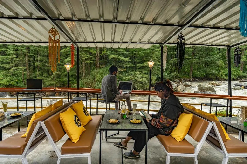 The Hosteller Kasol, Riverside