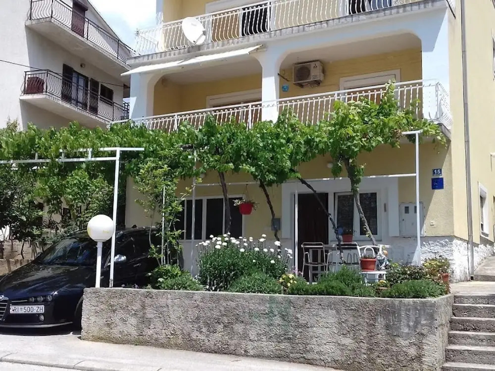 Spacious Apartment in Selce With Sea View