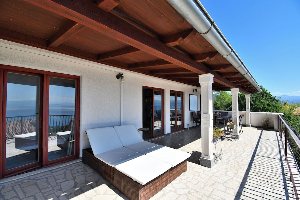 Apartment Lokva