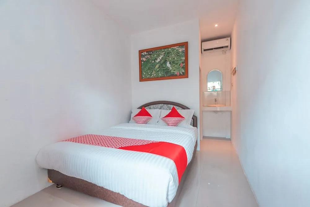 OYO 2229 Dolfie Residence