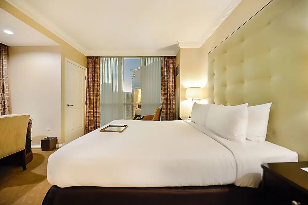 Amalz Suites Collection at MGM Signature