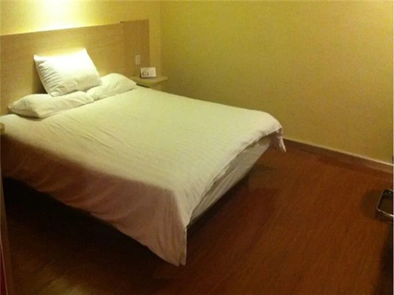 GreenTree Inn Yunnan Lijiang Qixing Street Express Hotel