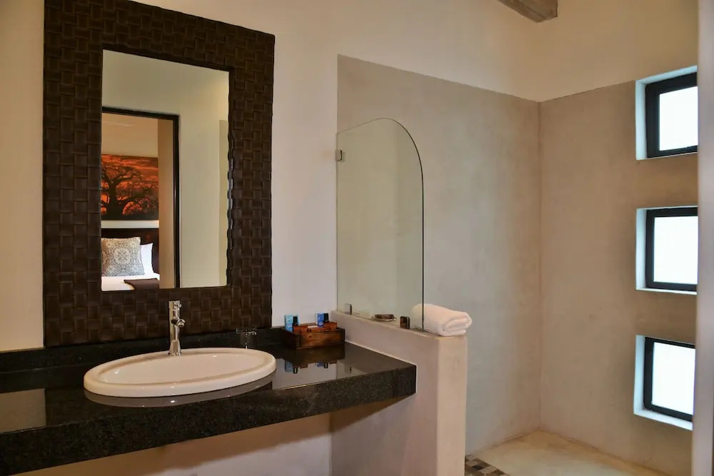 Bushveld Terrace Safari Hotel, Lodge & Spa